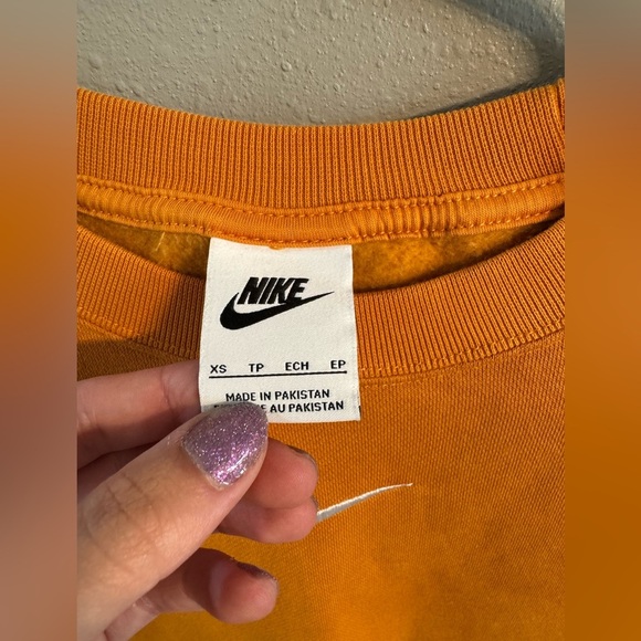 2/$20 Nike OverSized Crew Neck - Picture 3 of 5
